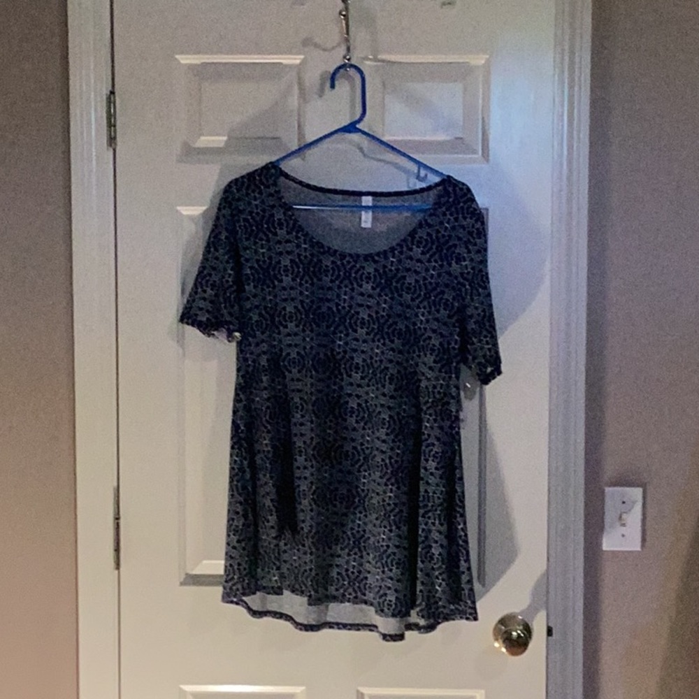 Lularoe Perfect T